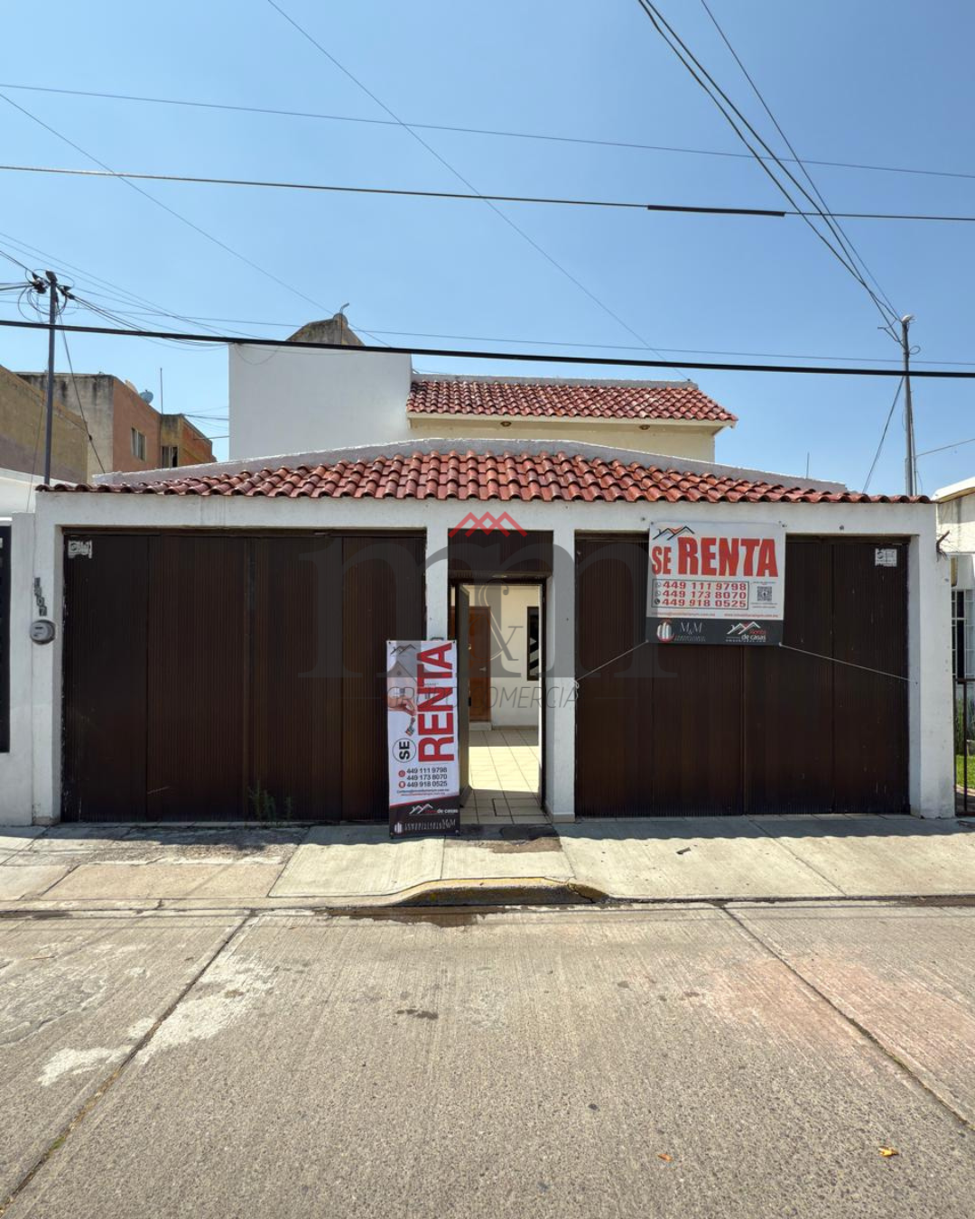  CASA EN RENTA AL SUR DE LA CIUDAD — JARDINES DE LAS FUENTES